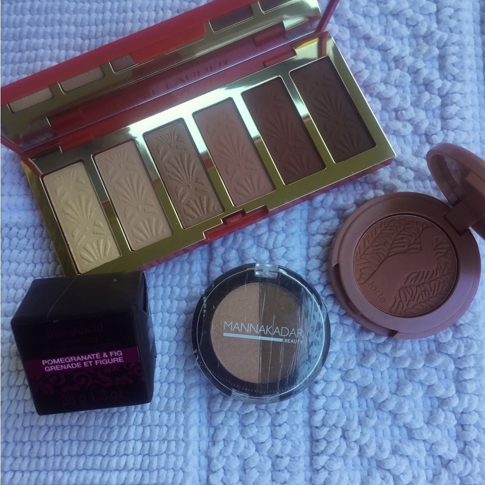 Estee Lauder Eyeshadow Palette - Cream and Brown